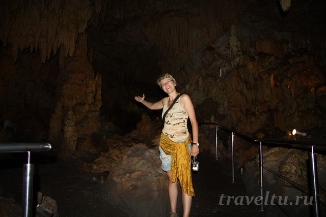 Галя в пещерах Диру
