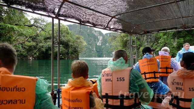 На лодке по озеру Чео Лан